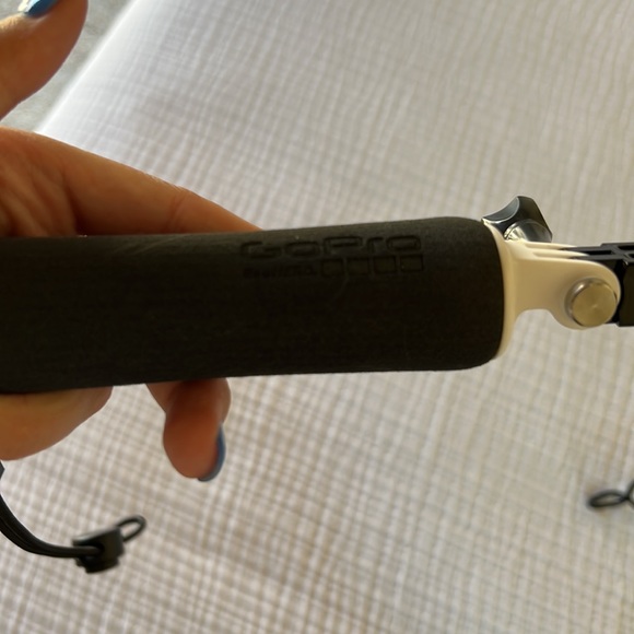 GoPro Floating Handler Floating Grip Accessory - Picture 2 of 2